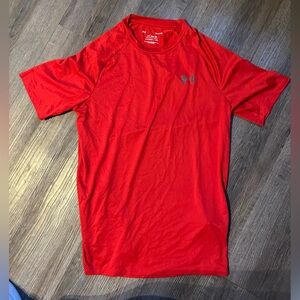 Under Armour small red t shirt